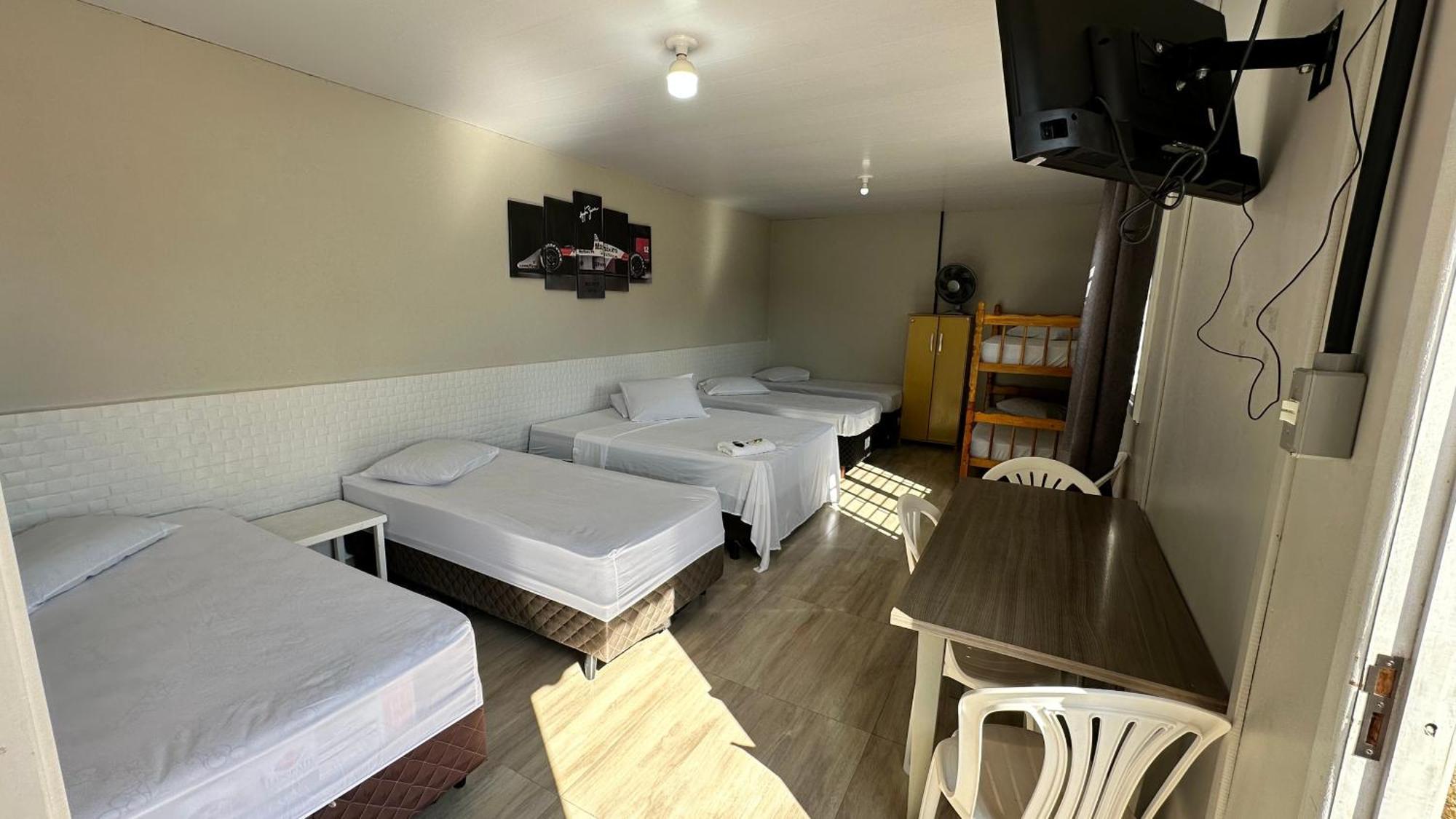 Hotel Rota Dos Tropeiros Кастро Екстериор снимка